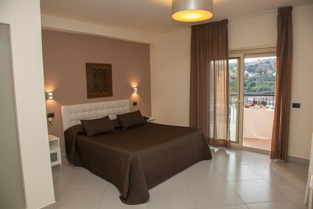 4 Spa Resort Hotel Cannizzaro Esterno foto